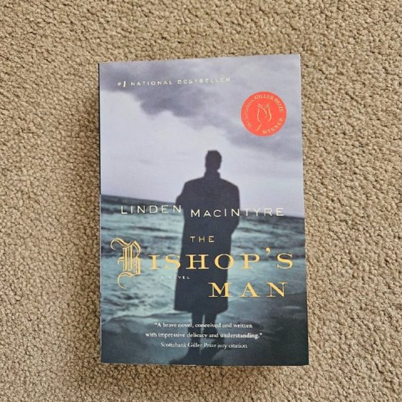 4/$25 The Bishop's Man by Linden MacIntyre -‎ Paperback - Picture 1 of 5